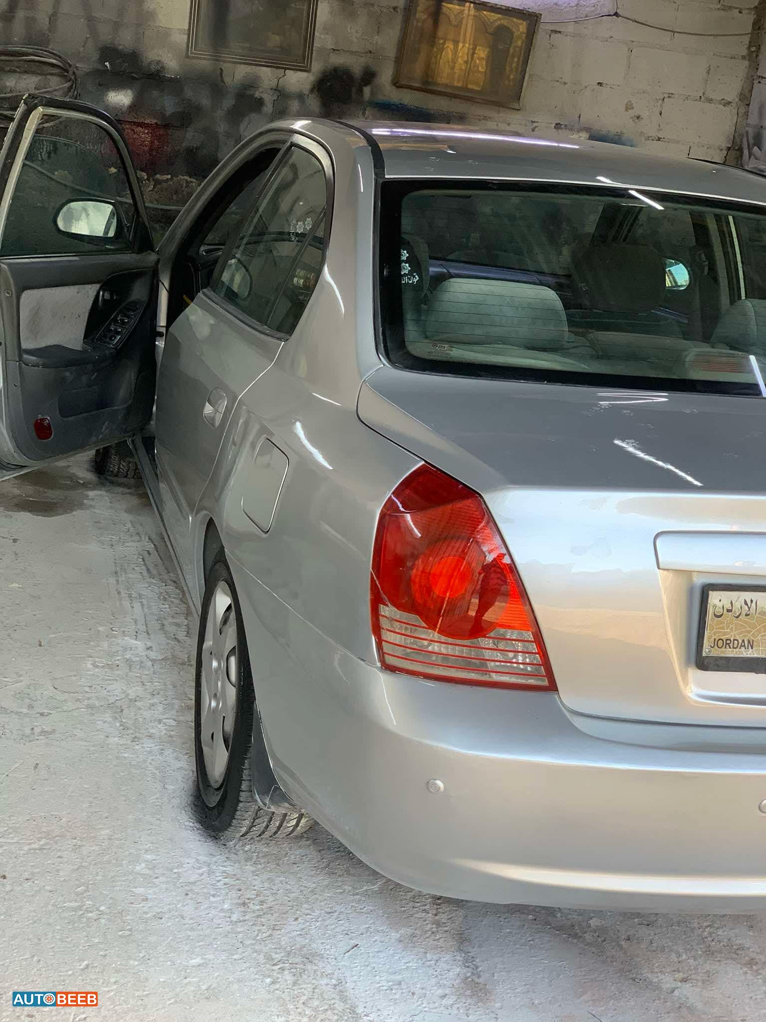 Hyundai Elantra 2005