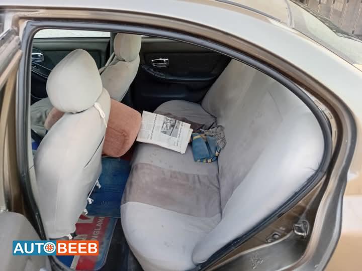 Hyundai Elantra 2001