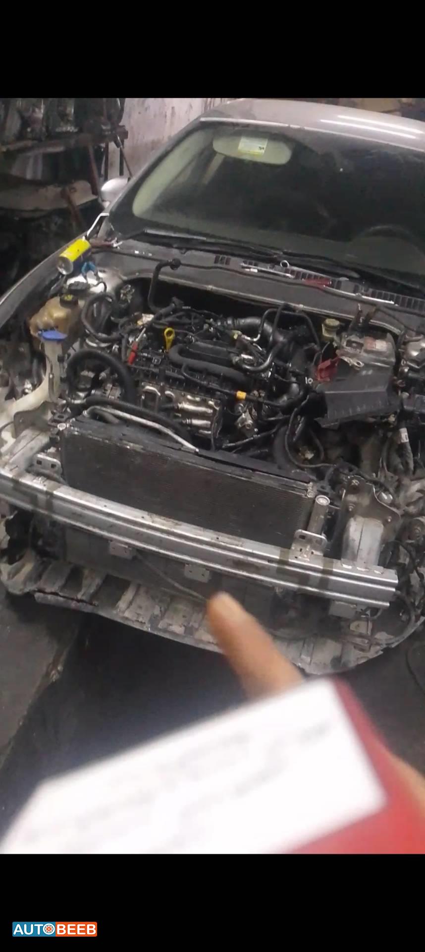 متوفر لدينا مواتير فورد فيوجن بنزين 1600+1500تيربو بكفالة شهر 