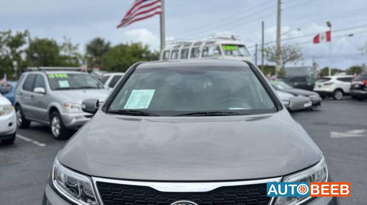 كيا سورينتو 2015