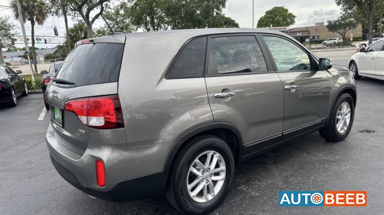 كيا سورينتو 2015