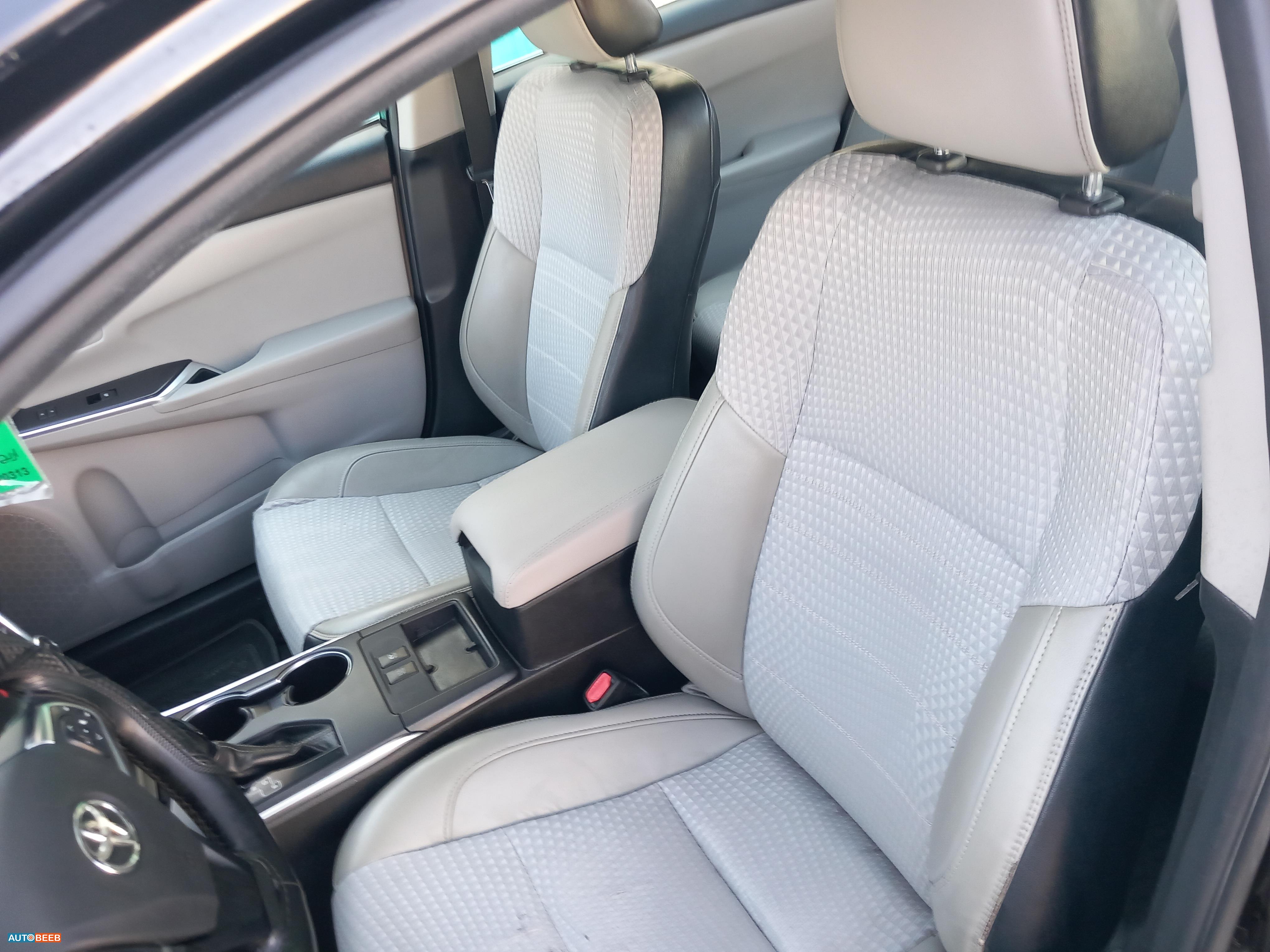 تويوتا كامري 2015