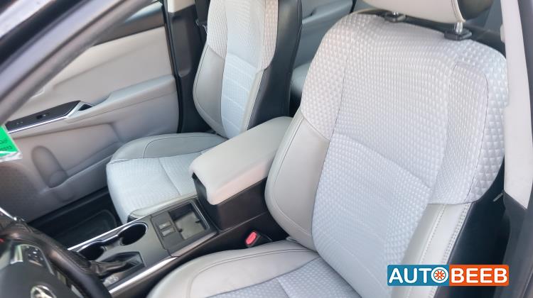 تويوتا كامري 2015