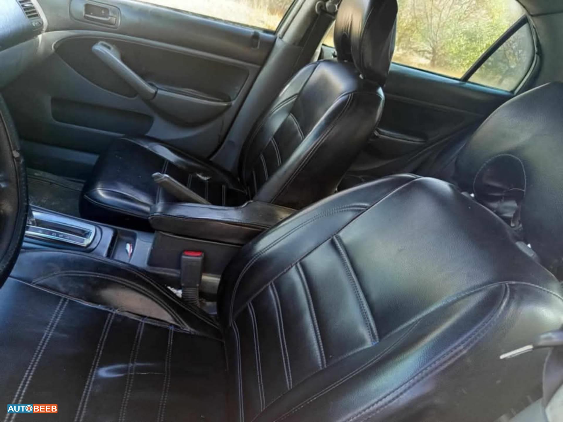 هوندا سيفيك 2004