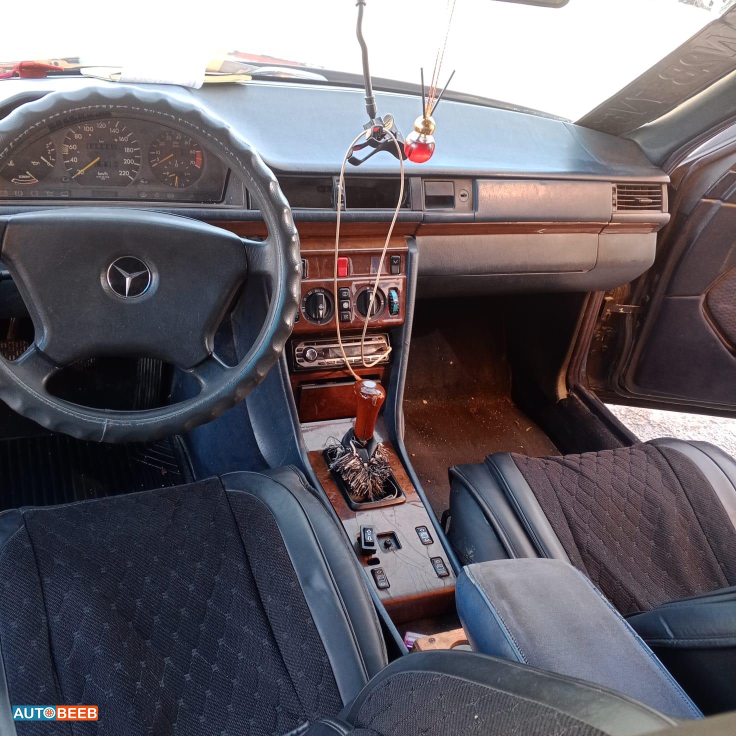 Mercedes Benz E200 1991