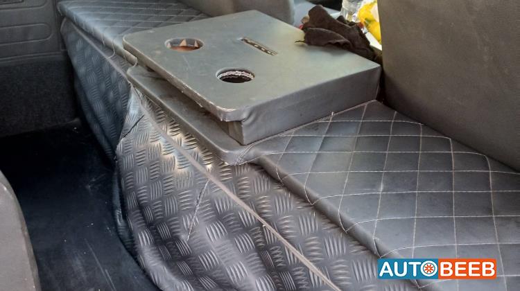 ميني فان هيونداي 2001