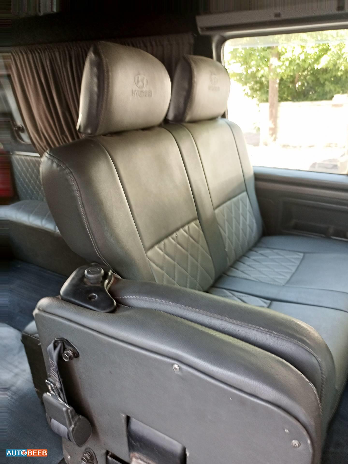 ميني فان هيونداي 2001