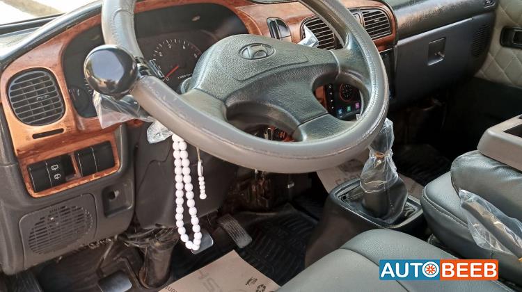 ميني فان هيونداي 2001