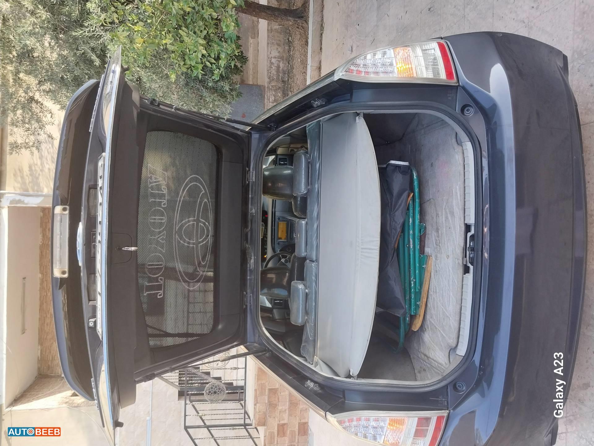 تويوتا بريوس 2010