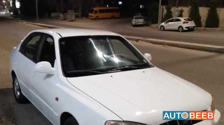 Hyundai Verna 2002