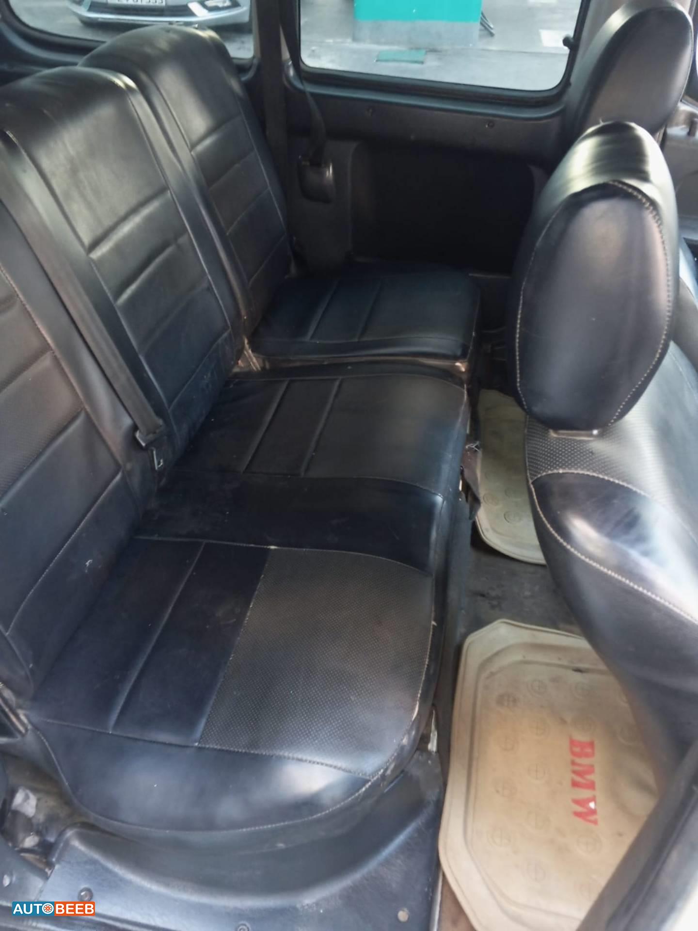 Peugeot Partner 2012