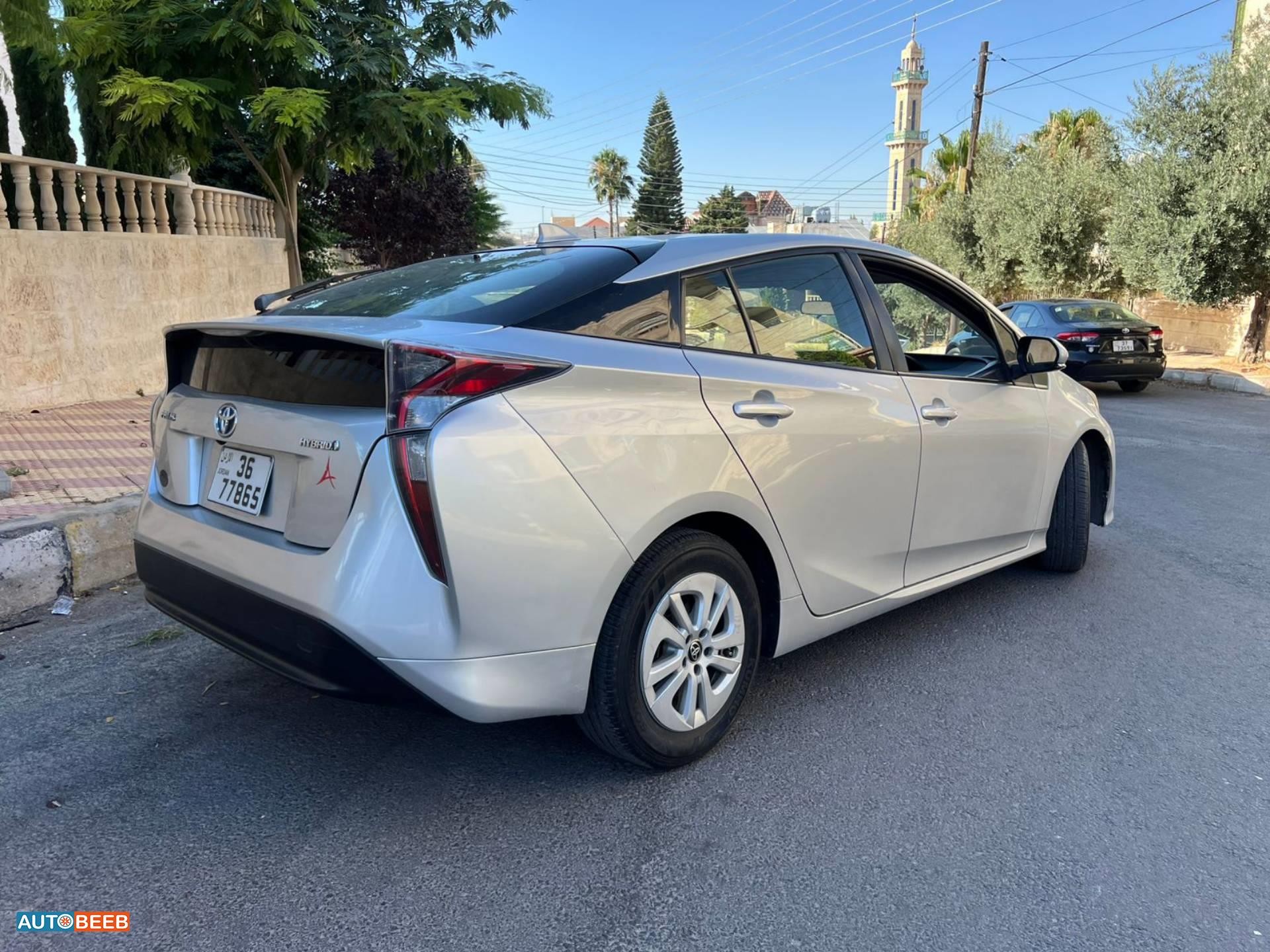 تويوتا بريوس 2017