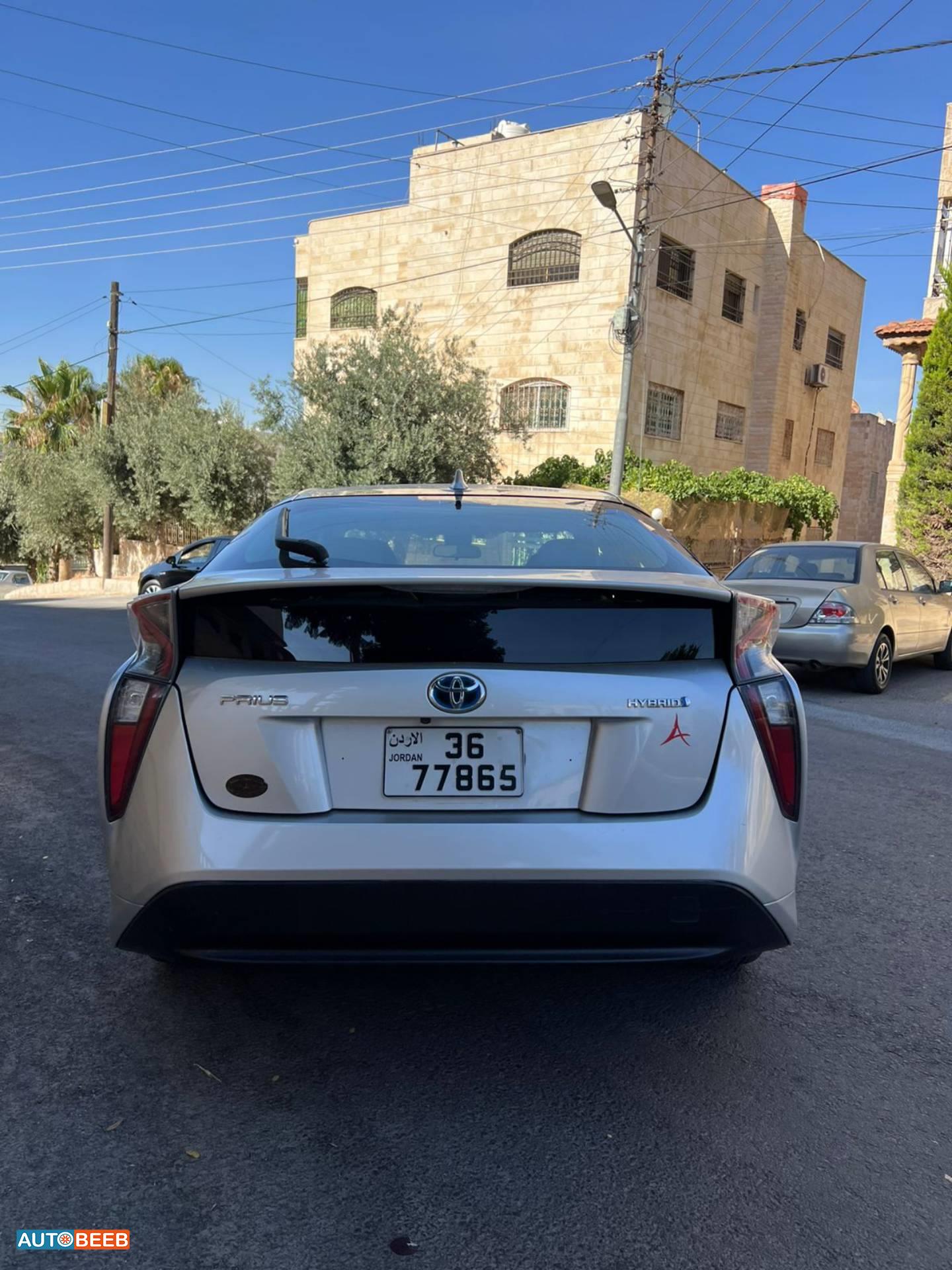 تويوتا بريوس 2017