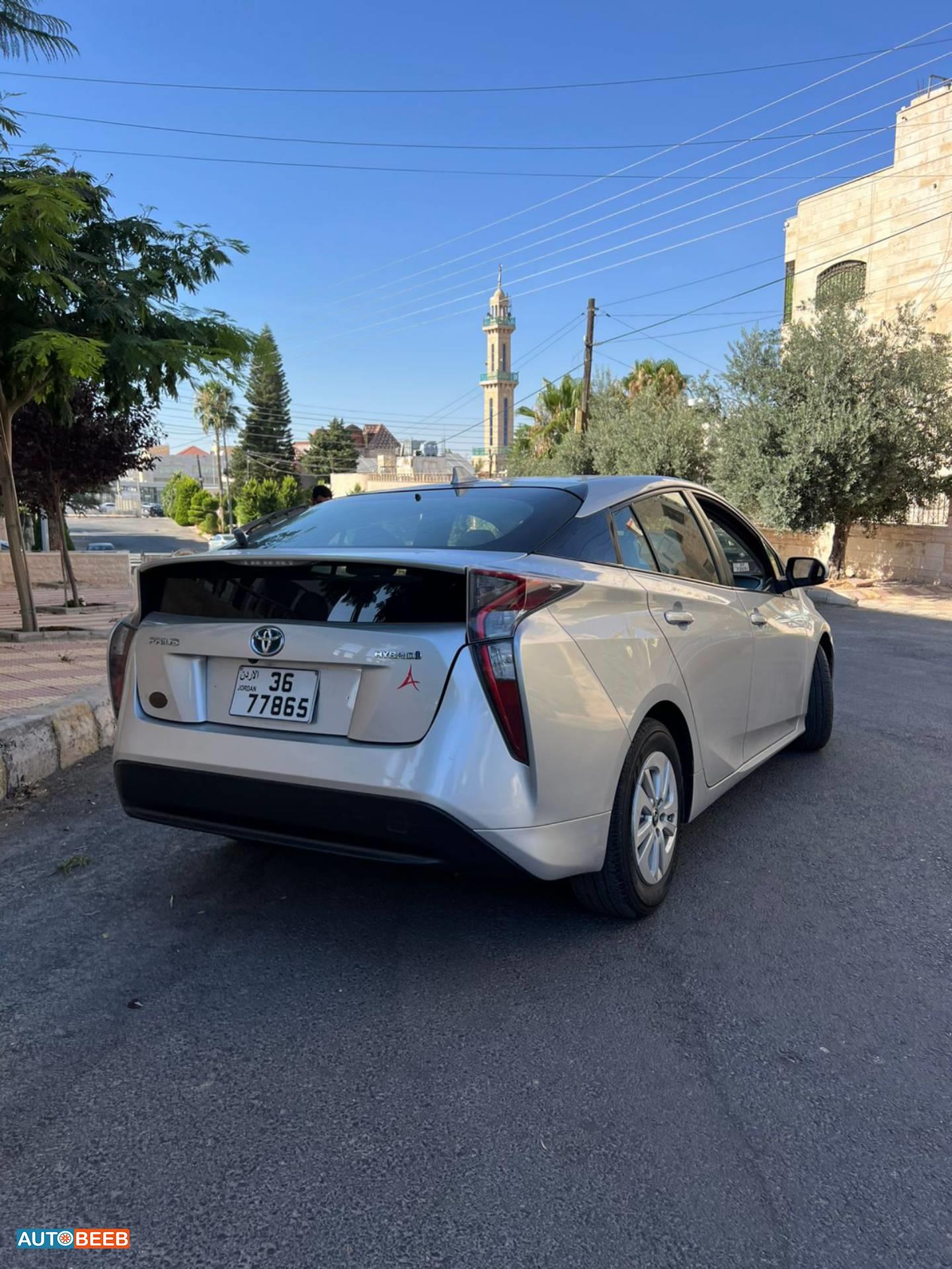 تويوتا بريوس 2017