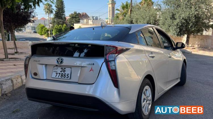 تويوتا بريوس 2017