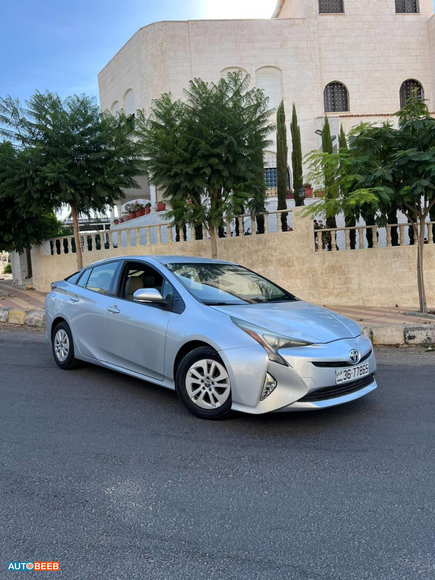 تويوتا بريوس 2017