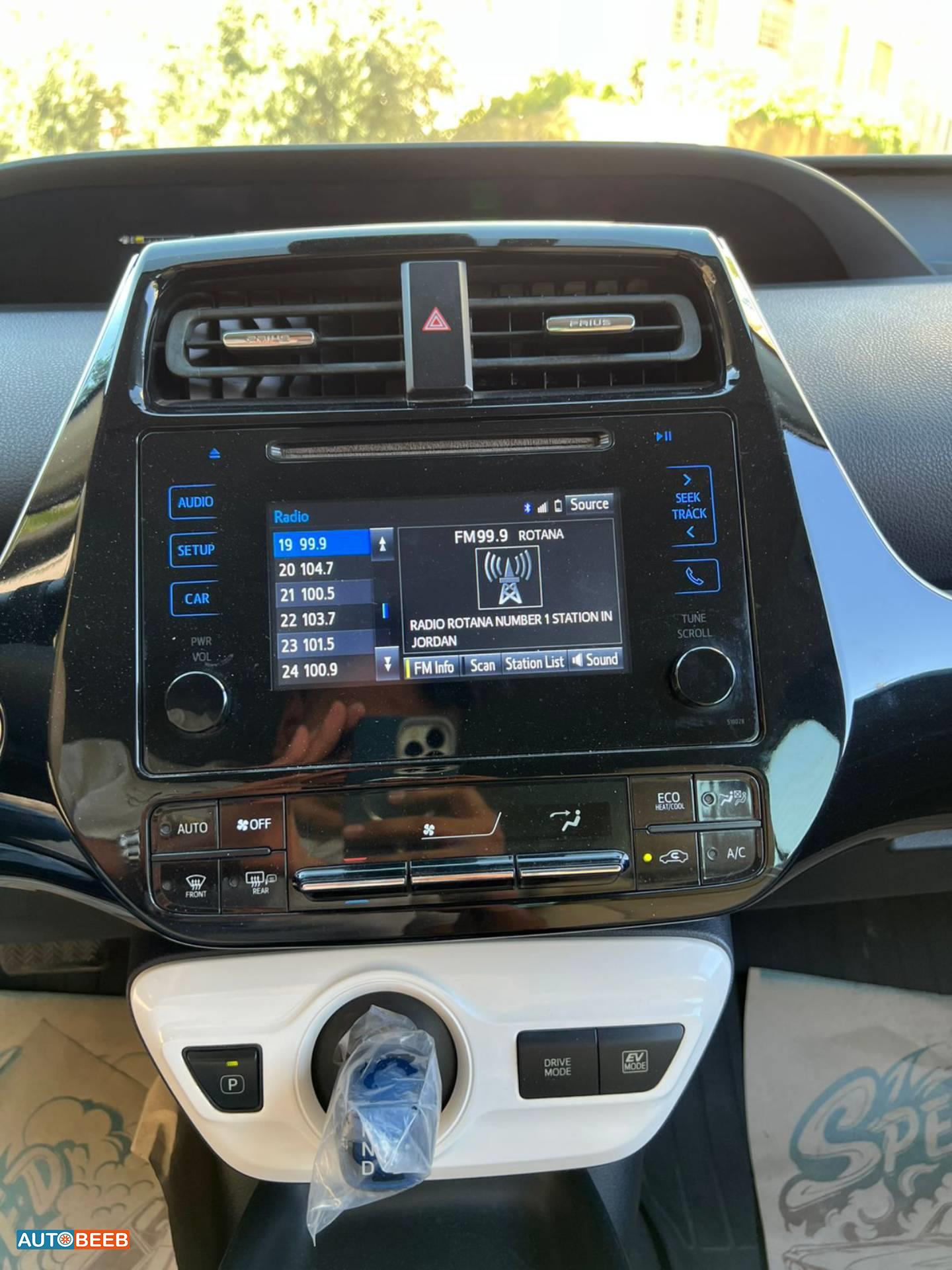 تويوتا بريوس 2017