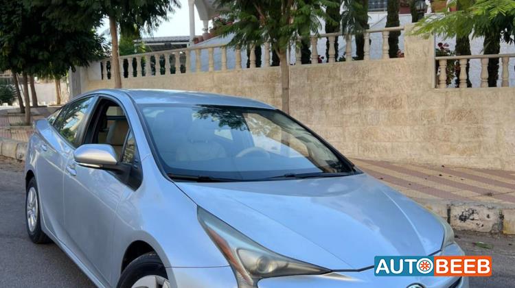 تويوتا بريوس 2017