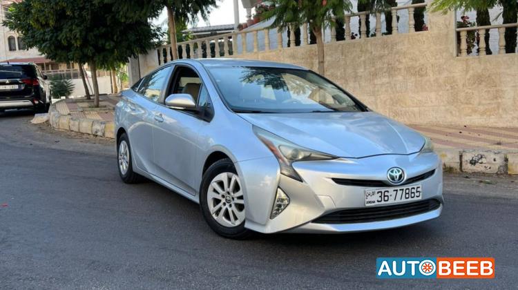 تويوتا بريوس 2017