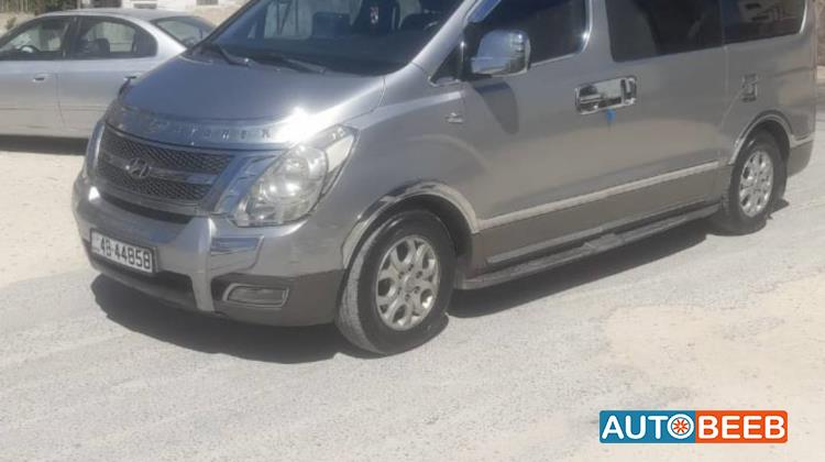 ميني باص هيونداي 2011