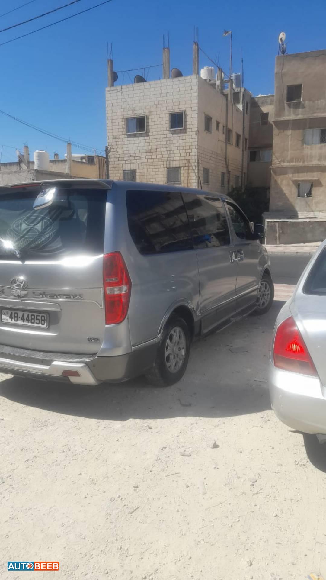 ميني باص هيونداي 2011