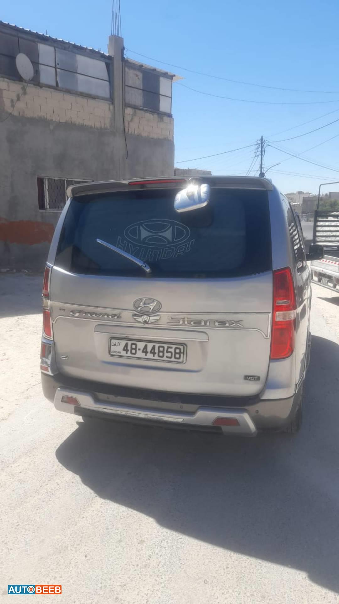 ميني باص هيونداي 2011