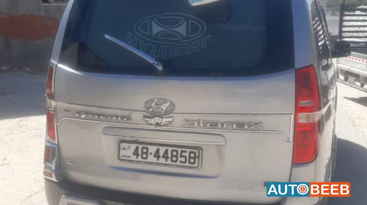 ميني باص هيونداي 2011