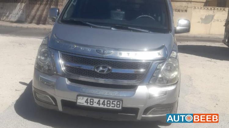 ميني باص هيونداي 2011