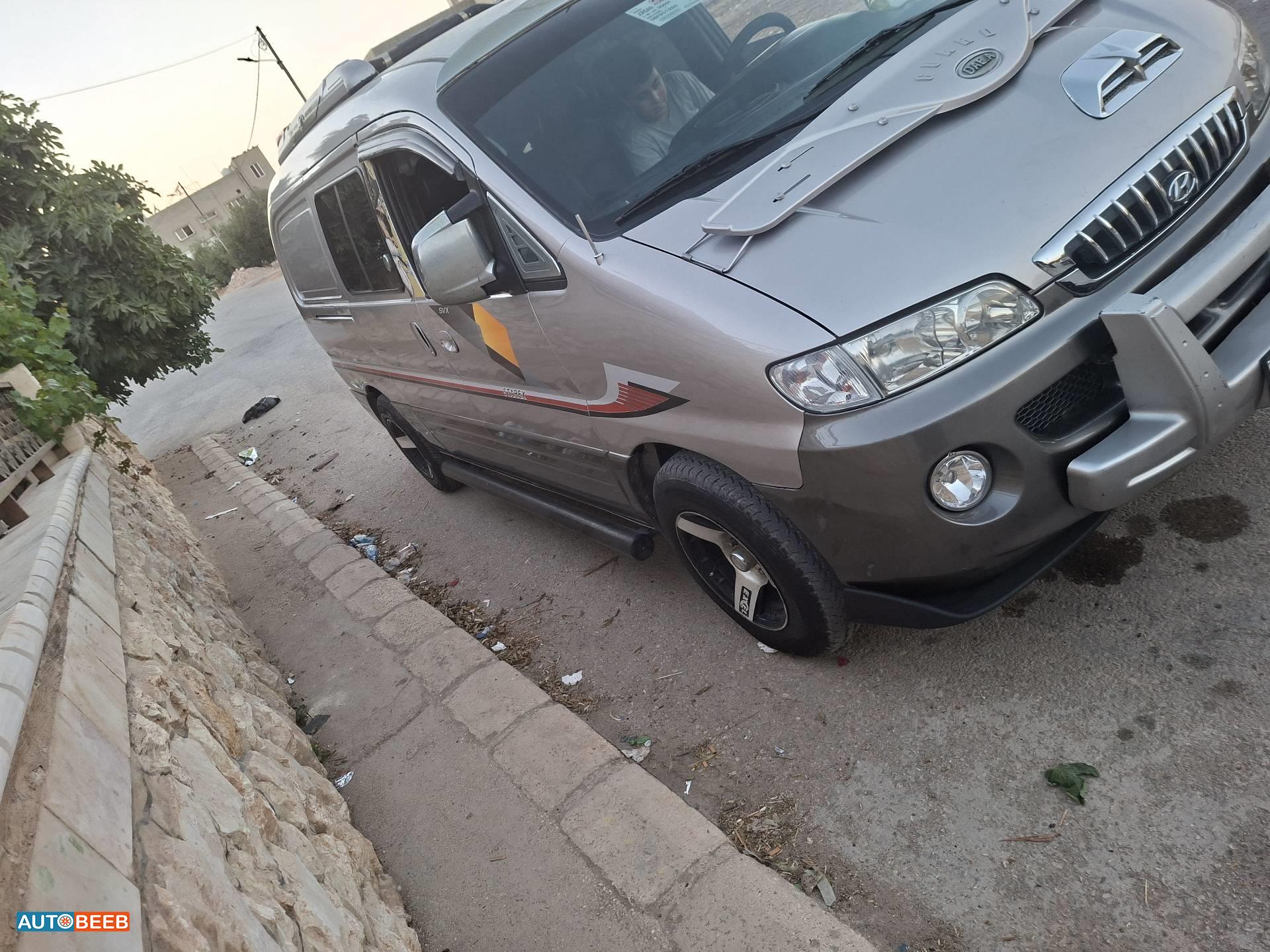 Minibus Hyundai 2003