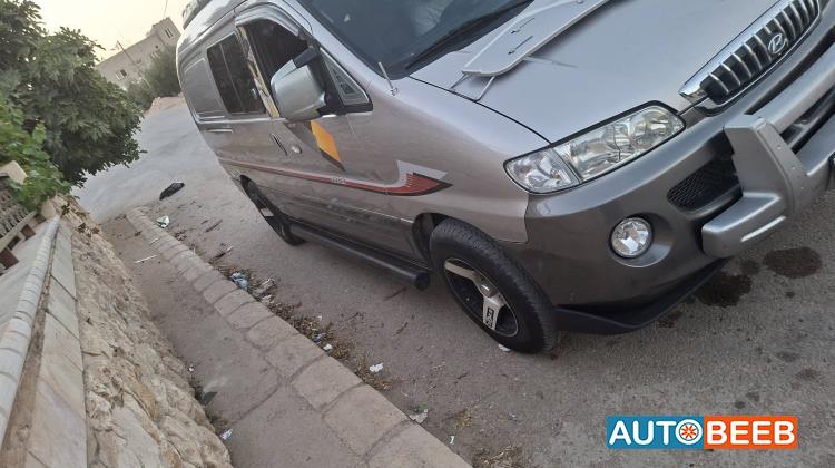 Minibus Hyundai 2003