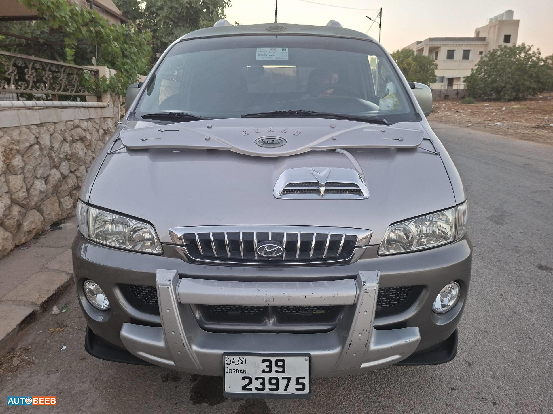 Minibus Hyundai 2003