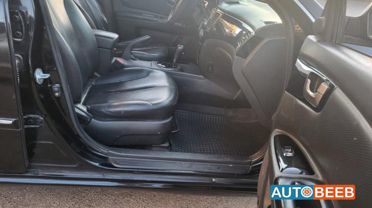 كيا لوتزي 2009