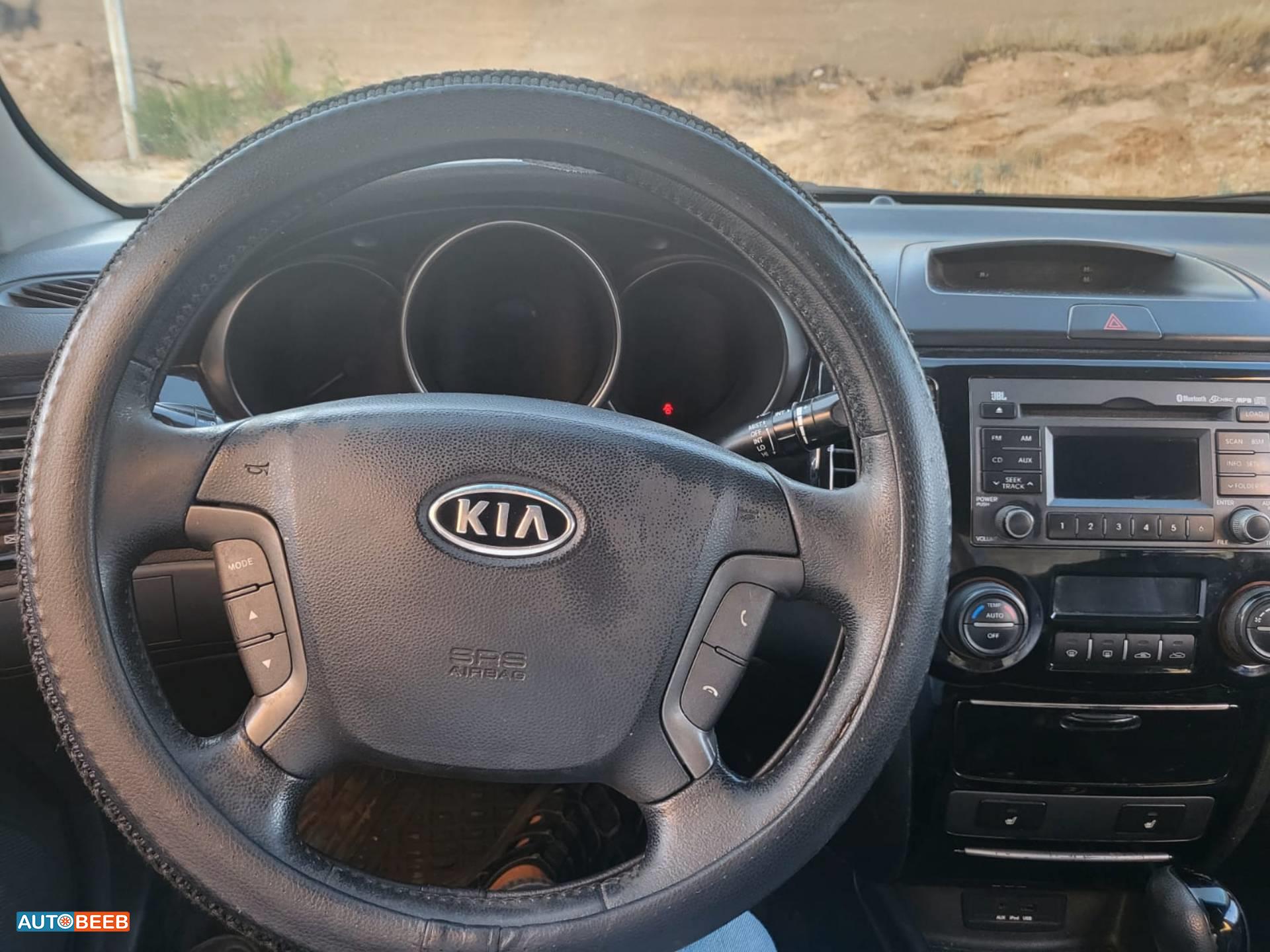 كيا لوتزي 2009