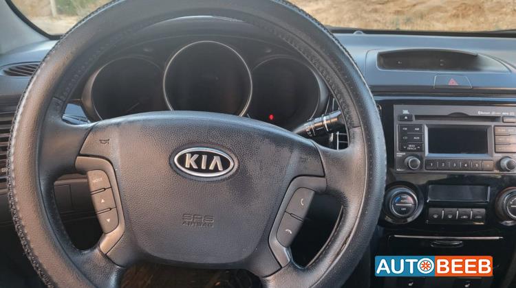 كيا لوتزي 2009