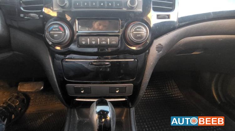 كيا لوتزي 2009