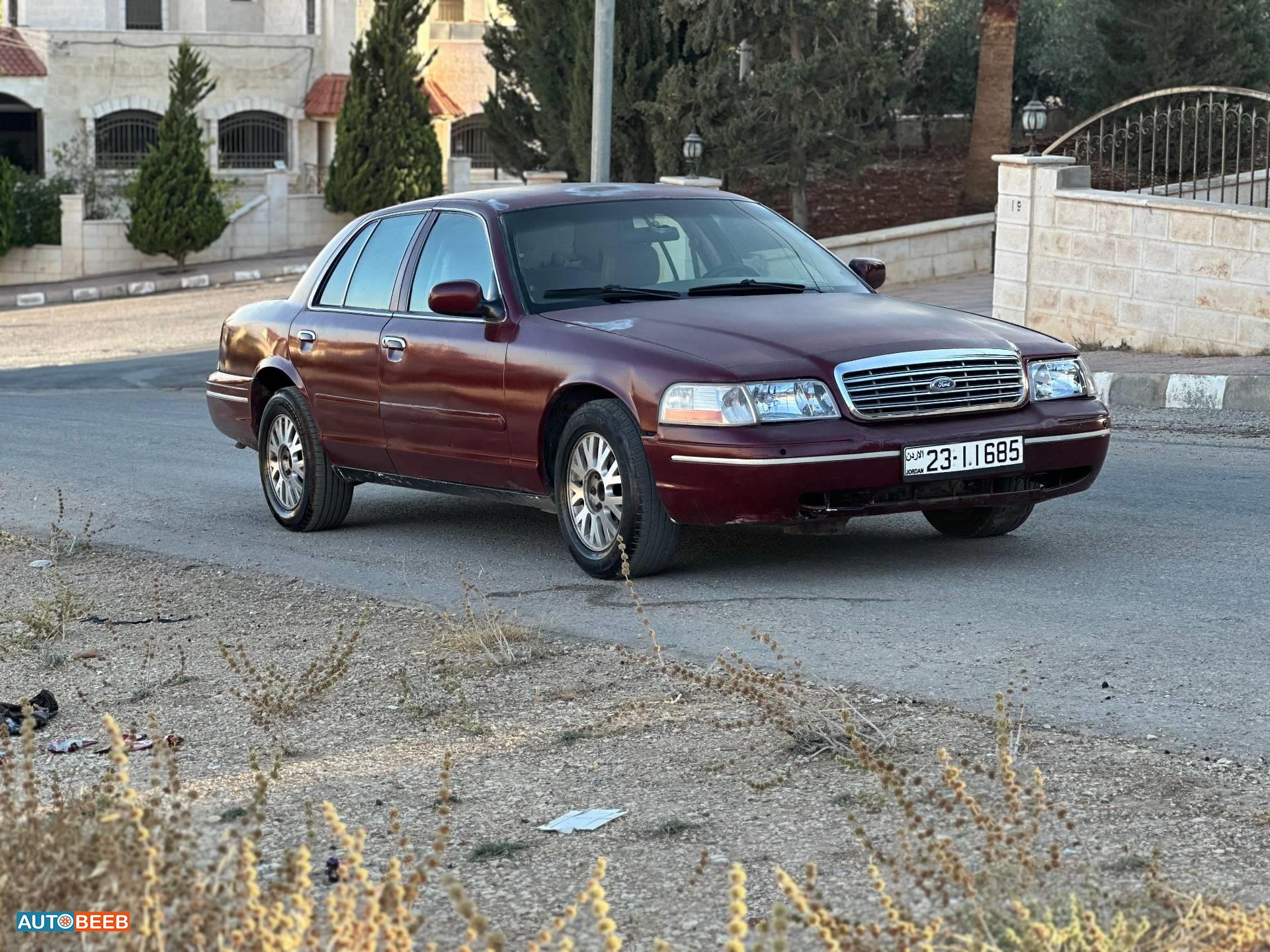 Ford Crown Victoria 2003