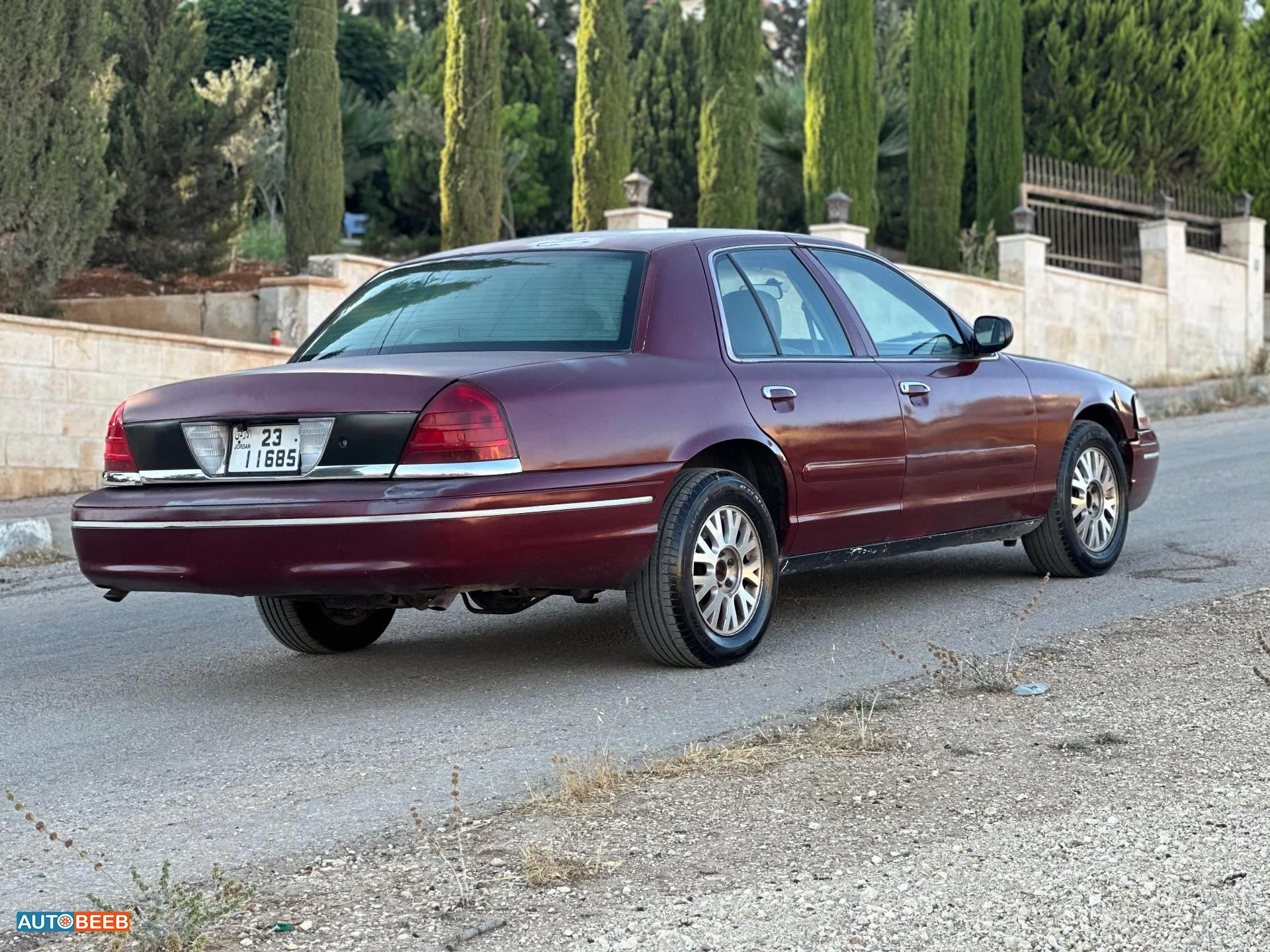 Ford Crown Victoria 2003