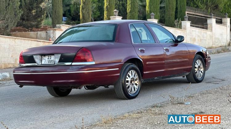 Ford Crown Victoria 2003