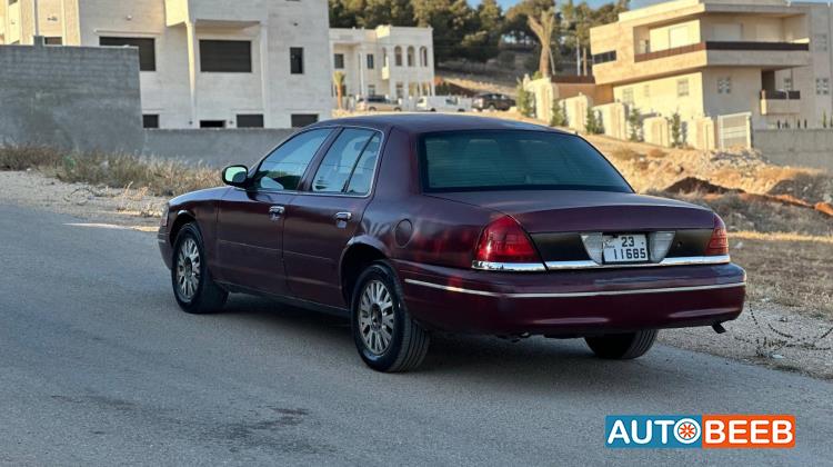 Ford Crown Victoria 2003