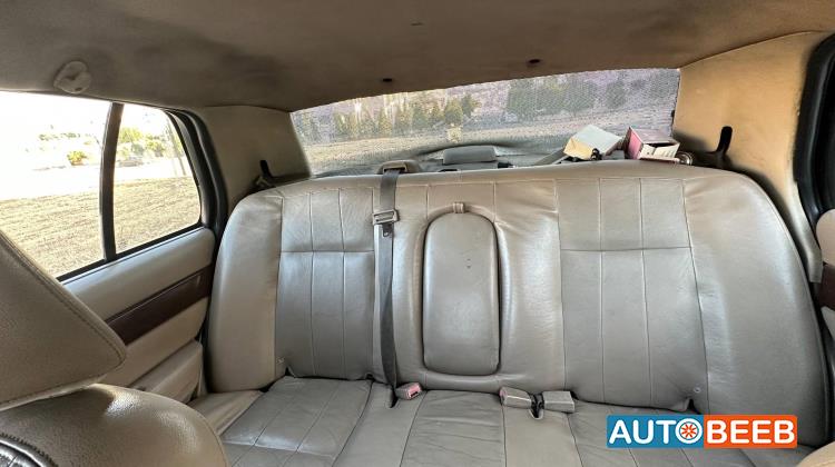 Ford Crown Victoria 2003