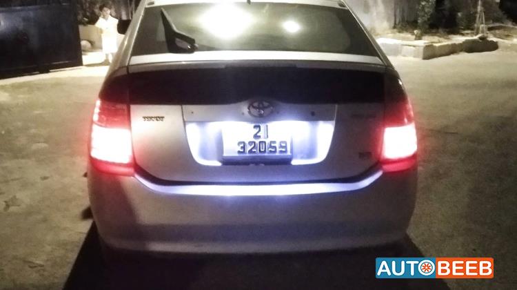 تويوتا بريوس 2005