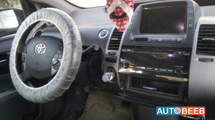 تويوتا بريوس 2005