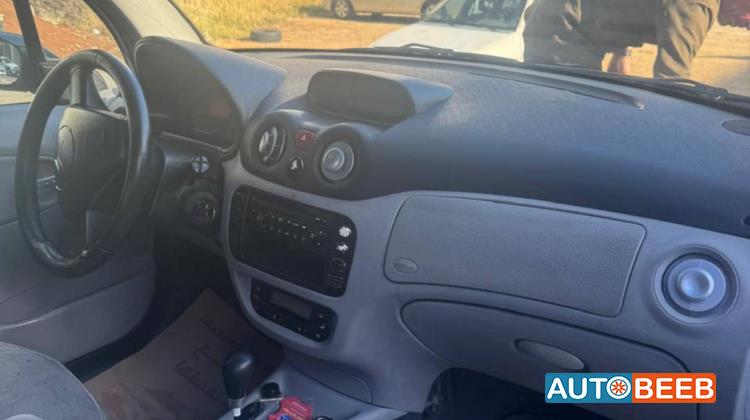 سيتروين سي 3 2004