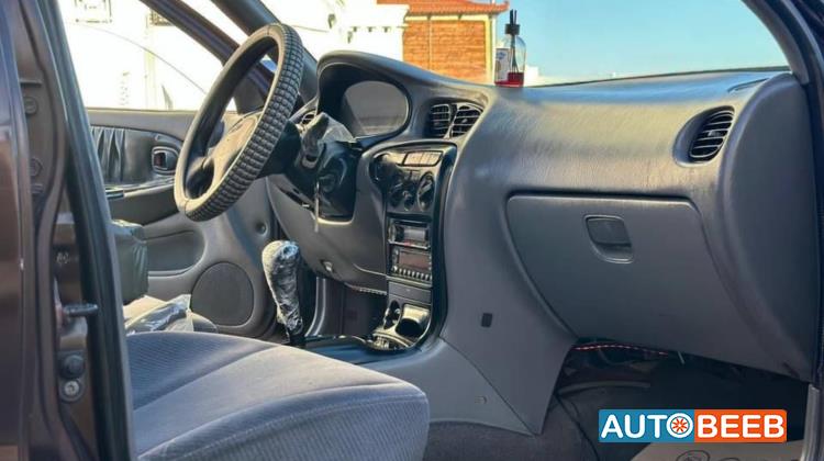 Hyundai Avante 1999