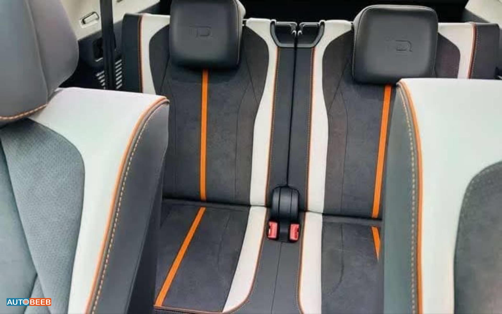 Volkswagen ID.6 2022