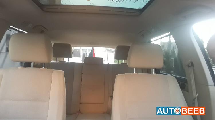 فولكس فاجن طوارق 2006