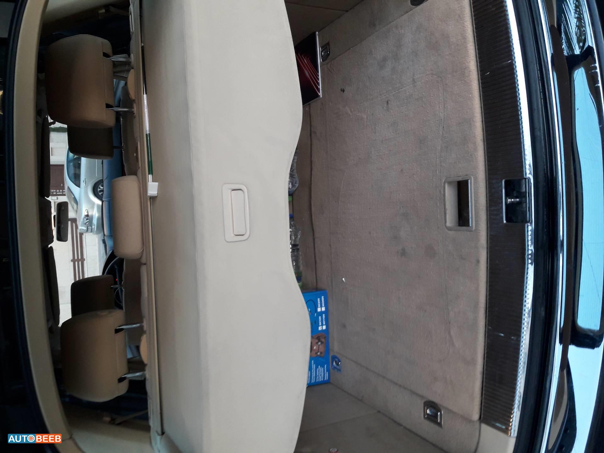 فولكس فاجن طوارق 2006