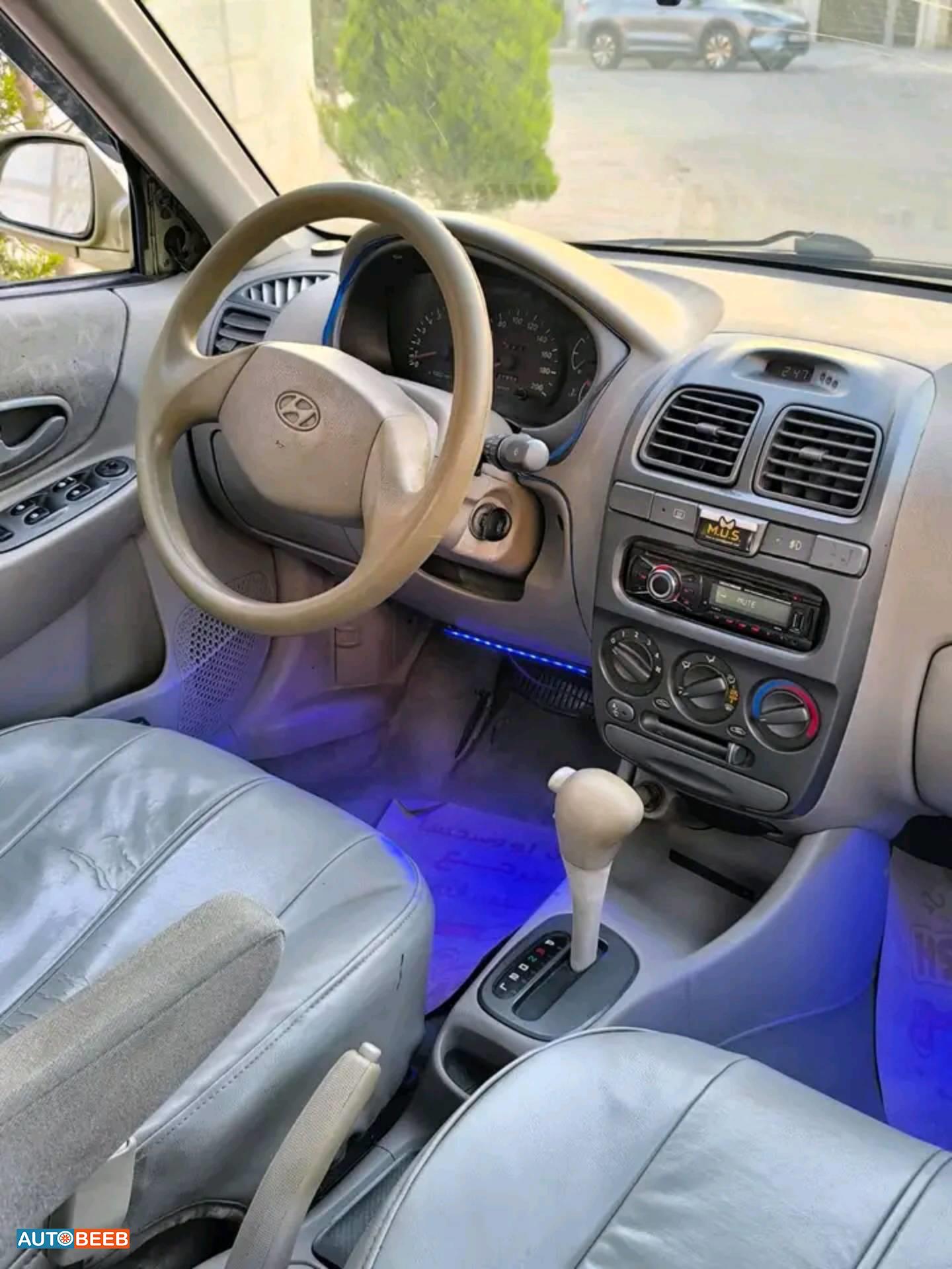 هيونداي فيرنا 1999