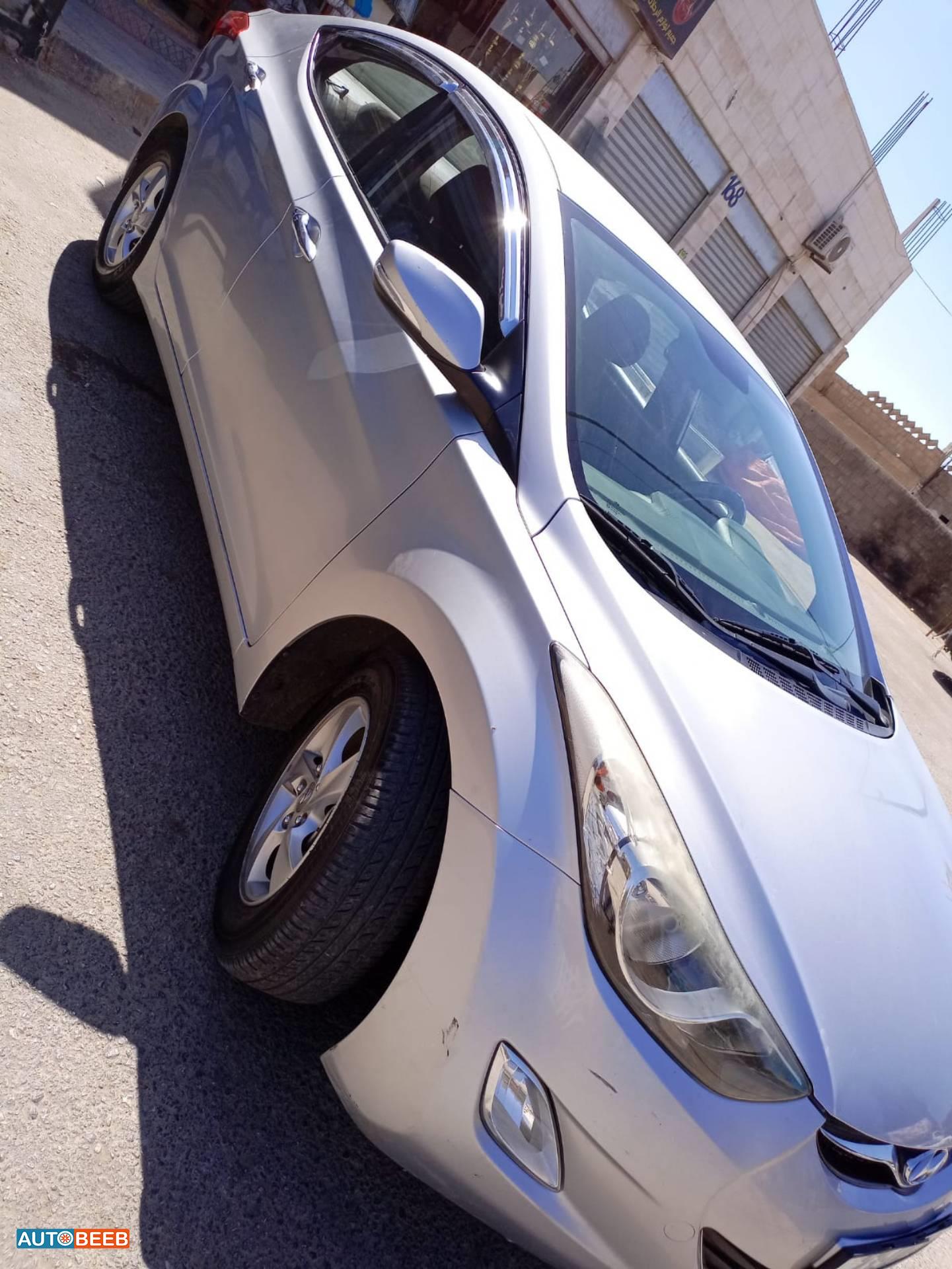 هيونداي افانتي 2013