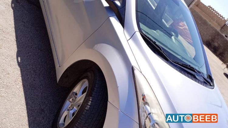 هيونداي افانتي 2013